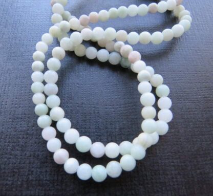 Jade Beads – Pale Green – 4mm – Strand Of 90 Beads