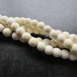 Howlite Beads – Cream – 6mm – Strand Of 70 Beads