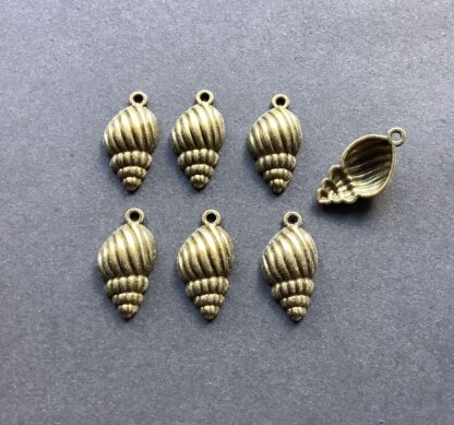 Shell Charm – Antique Bronze – 25x13mm