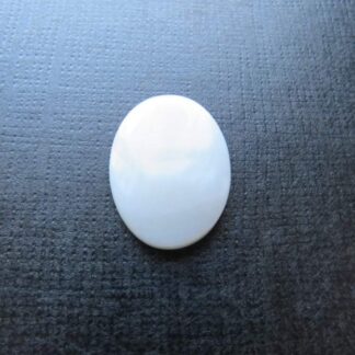 Mother Of Pearl Cabochon – Oval – 15x20mm