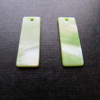 Mother Of Pearl Charm/Pendant – Green – 30x10mm