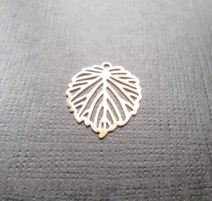Leaf Pendant – Gold Plated – 22x17mm