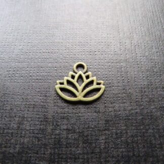 Lotus Flower Charm – Copper – 15x17mm